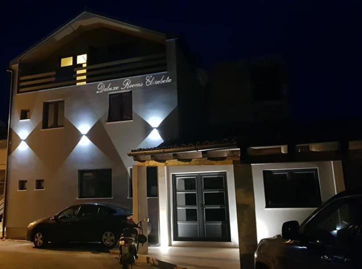 Elizabeta Deluxe Rooms Биоград на Мору Екстериор снимка