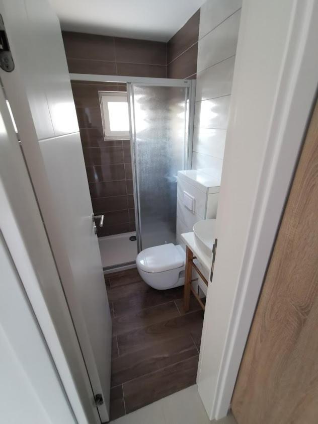 Elizabeta Deluxe Rooms Биоград на Мору Екстериор снимка