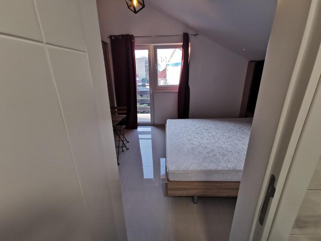 Elizabeta Deluxe Rooms Биоград на Мору Екстериор снимка