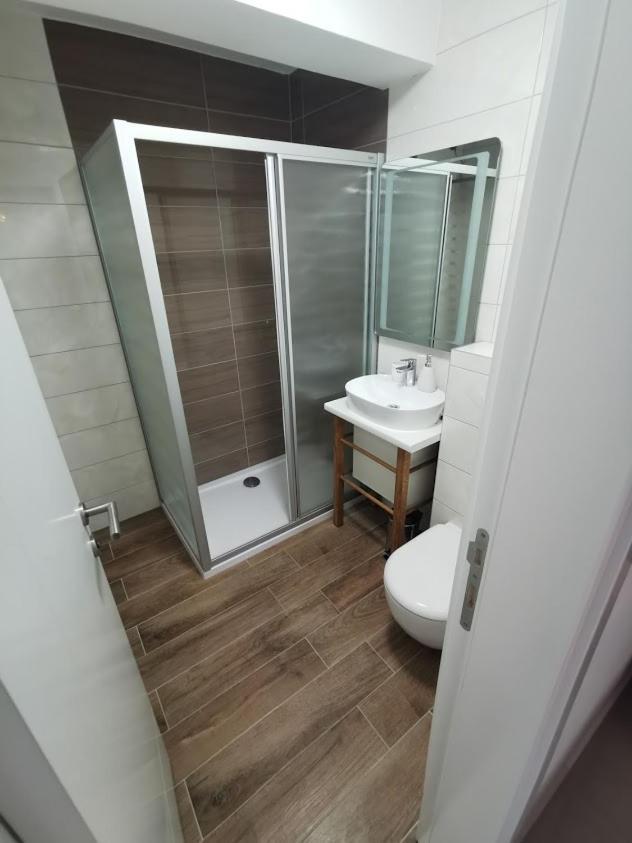 Elizabeta Deluxe Rooms Биоград на Мору Екстериор снимка