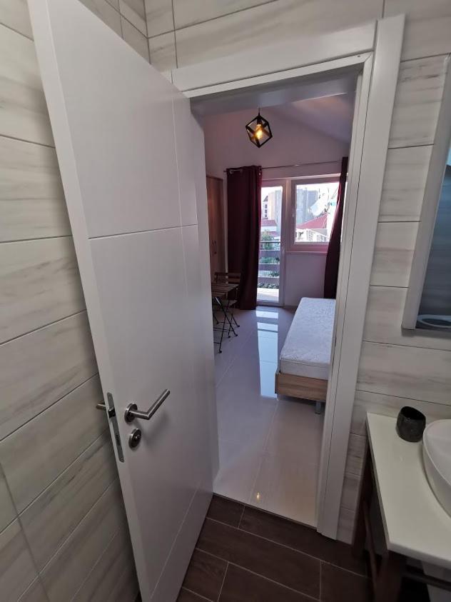 Elizabeta Deluxe Rooms Биоград на Мору Екстериор снимка