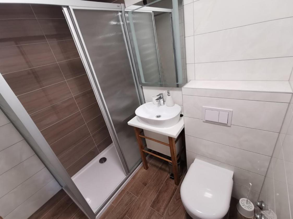 Elizabeta Deluxe Rooms Биоград на Мору Екстериор снимка