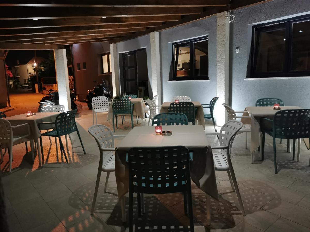 Elizabeta Deluxe Rooms Биоград на Мору Екстериор снимка