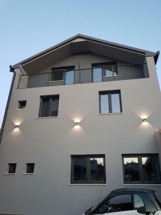 Elizabeta Deluxe Rooms Биоград на Мору Екстериор снимка